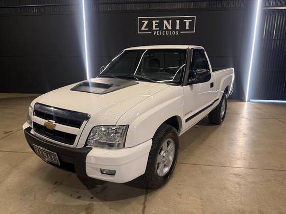 CHEVROLET S10 2.4 MPFI ADVANTAGE 4X2 CS 8V FLEX 2P MANUAL CHEVROLET S10 2.4 MPFI ADVANTAGE 4X2 CS 8V FLEX 2P MANUAL
